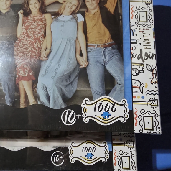 FRIENDS Puzzle Set - Multicolor - Picture 2 of 4